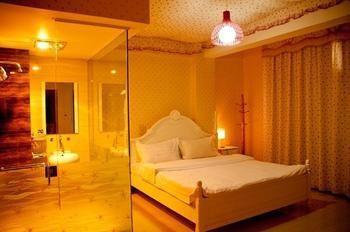 Lucky 5 Million Express Hotel Yuxi Kunming Exterior foto